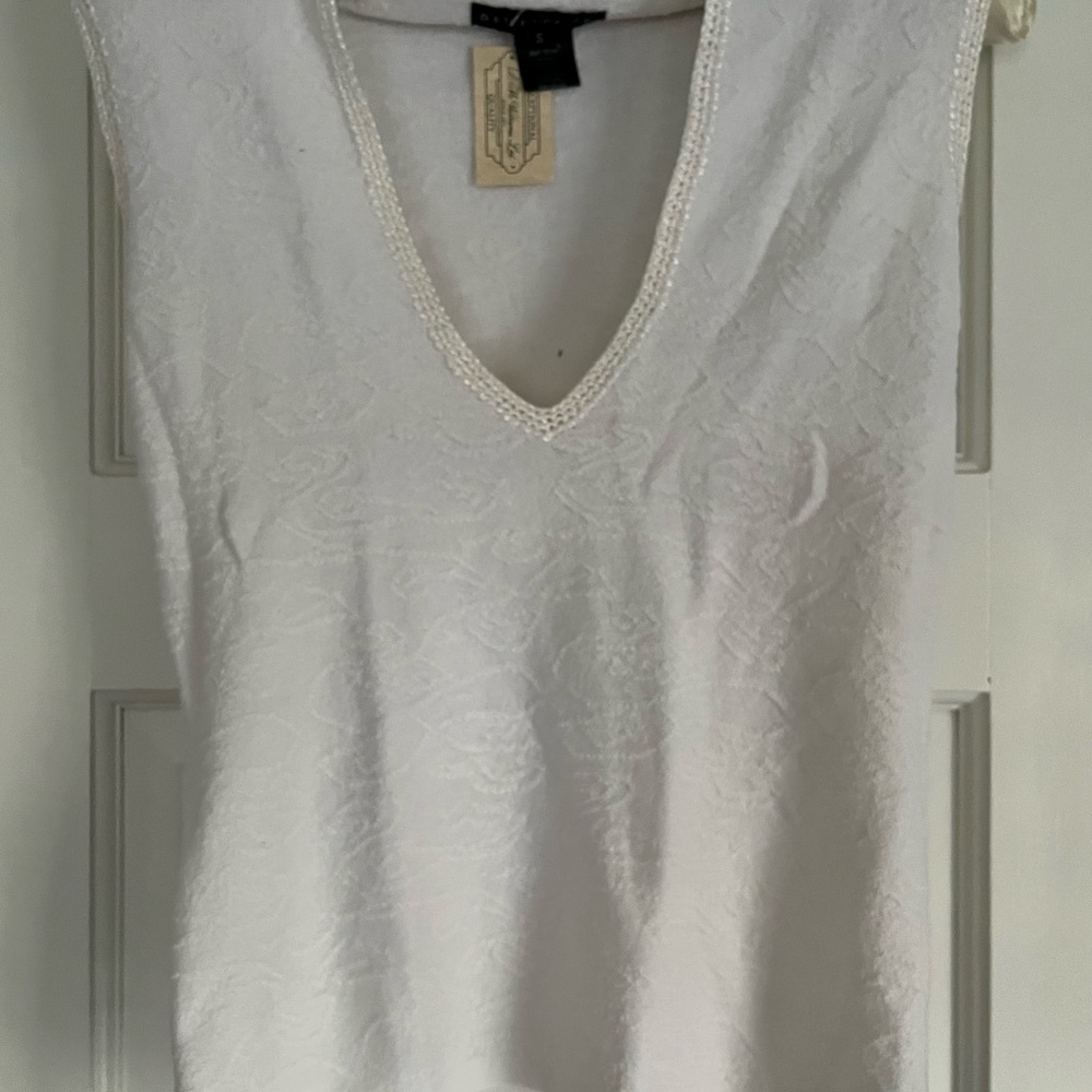 Bettie Page White Lace V-Neck Tank Top